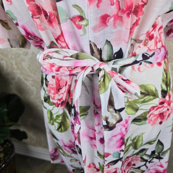 Show Me Your Mumu One Size Floral Robe with Matching Tie Belt Short Sleeve - Picture 3 of 11
